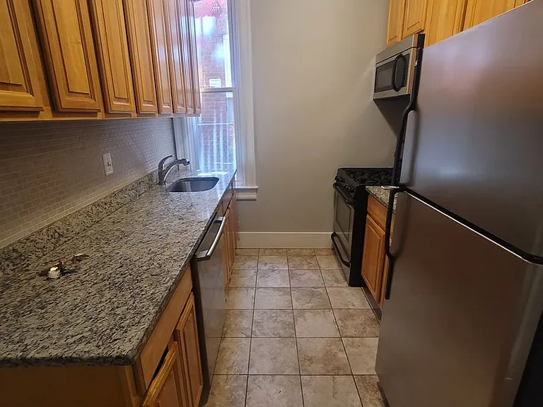 3045 Saint Paul St — Photo 7