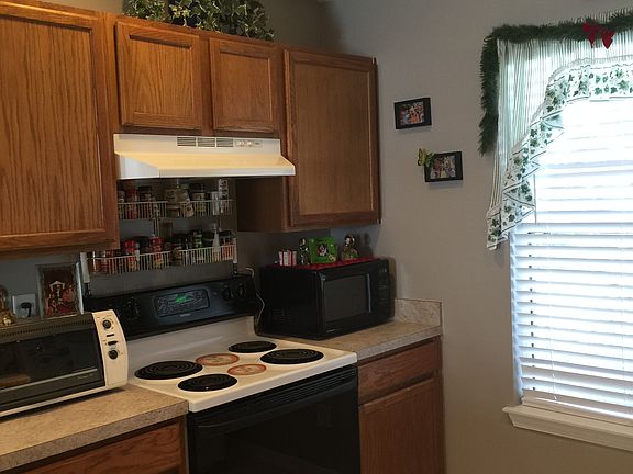 2nd image of 271 Venetian Blvd