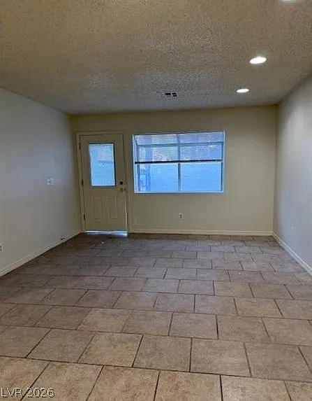 2121 Chertsey Dr #D — Photo 14
