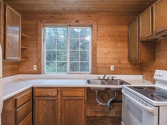 3rd image of 250 Gunflint Ct