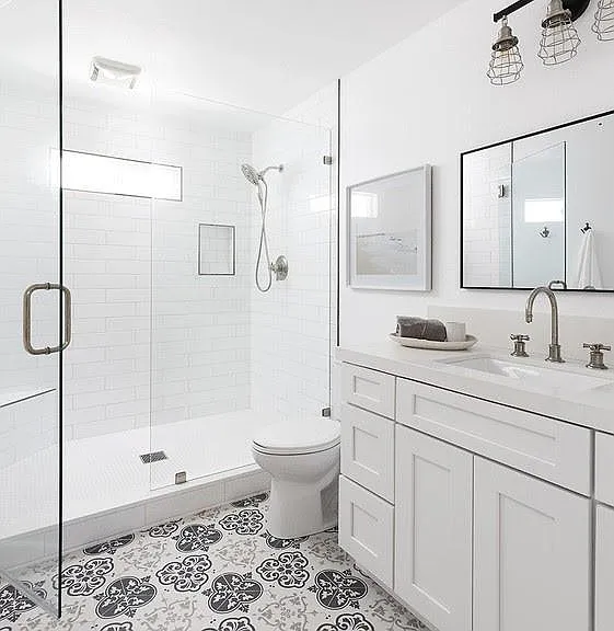 709 W Balboa Blvd — Photo 12