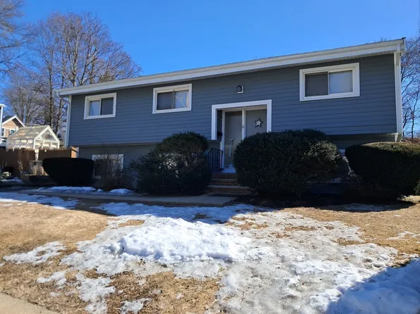 8 Glen Ave, Melrose, MA 02176