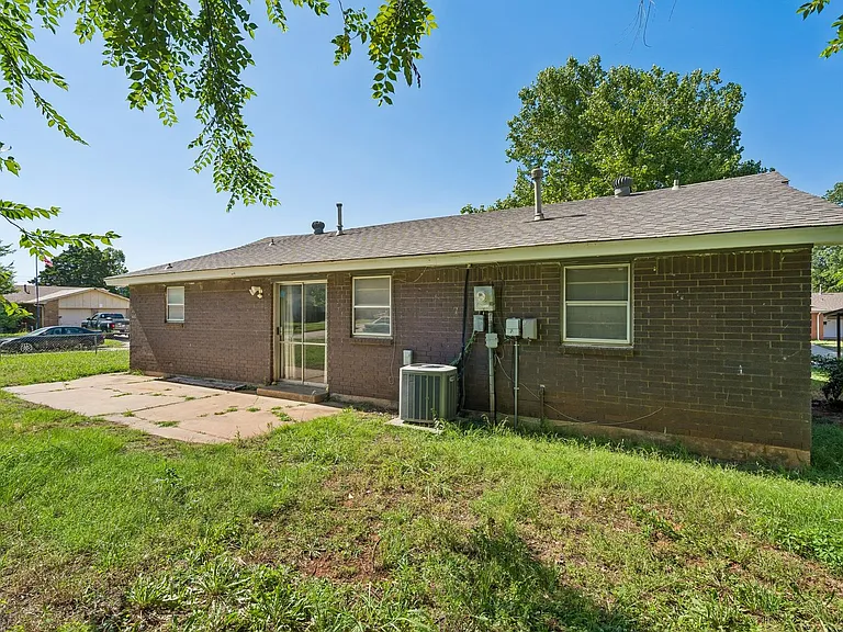 4008 SE 46th St — Photo 31
