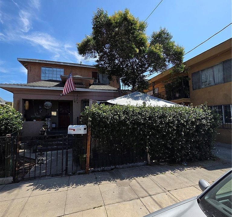1st image of 1236 W 24th St