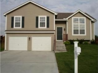 1815 161st Ter, Basehor, KS 66007