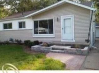 31607 Avondale St, Westland, MI 48186
