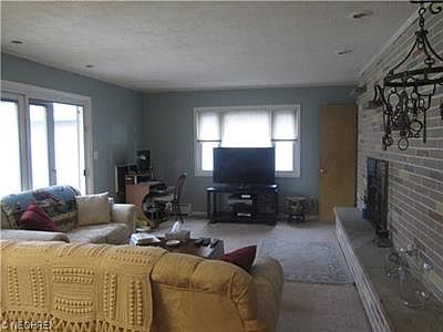 5th image of 360 Dumbarton Blvd