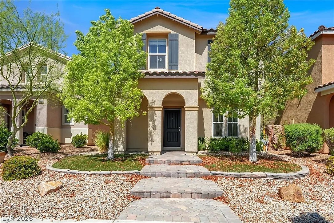 3 bed, 3.0 bath, 2363 sqft, $2,450 — Photo 2