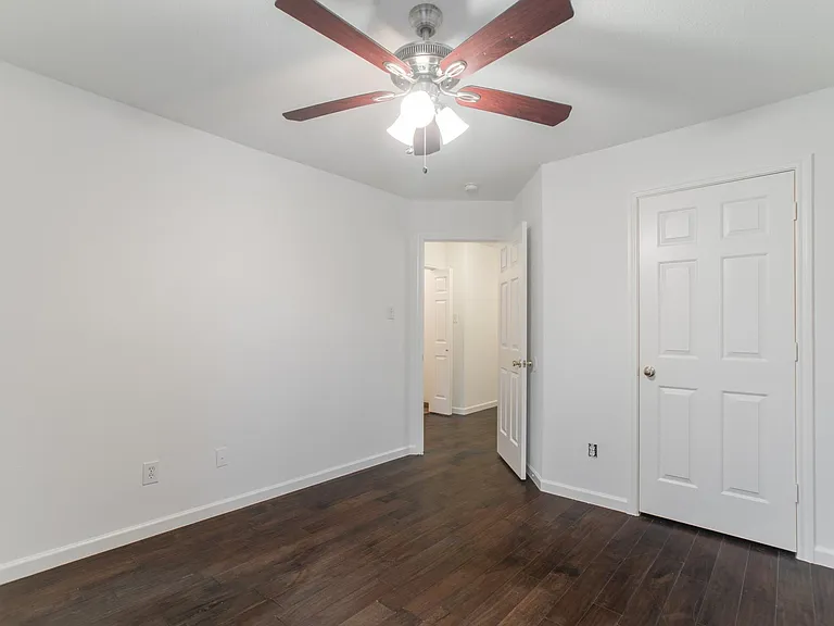 226 Blushwood Pl — Photo 37