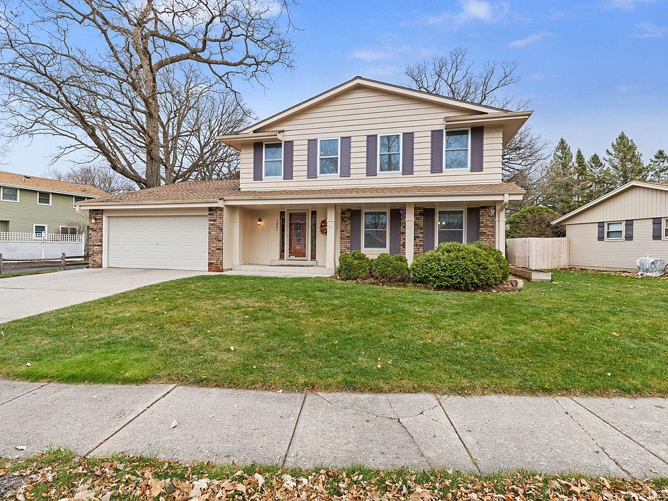 1807 Hemit Ave, Waukesha, WI 53189 Zillow