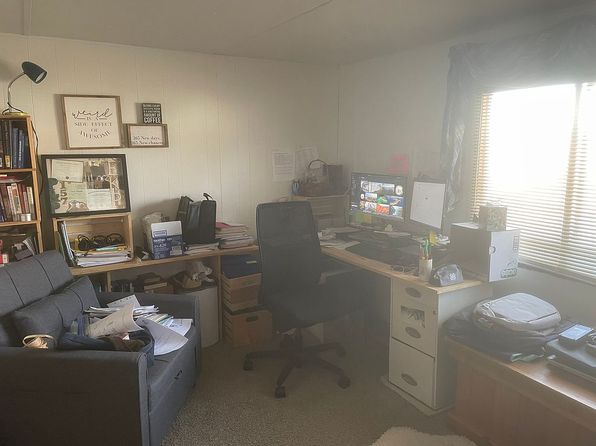311 W Center St, Seymour, IL 61875