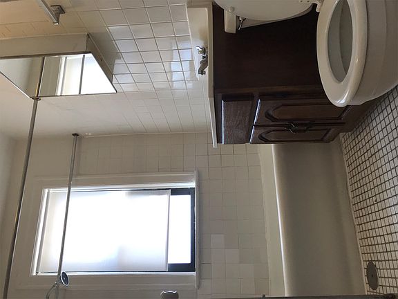5th image of 10740 S Calumet Ave APT 2N
