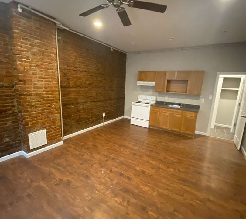 1st image of 3312 Amber St Floor 1