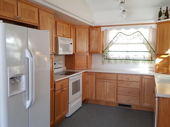 Rear kitchen wall
