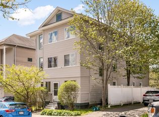25 Almont Ave, Worcester, MA 01604