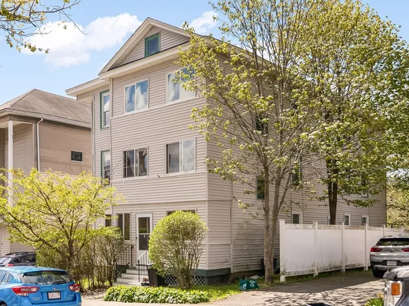 25 Almont Ave, Worcester, MA 01604