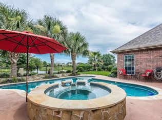 305 Falcon Lake Dr, Friendswood, TX 77546