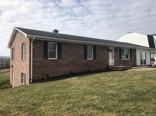 505 Chinquapin Ave, Rural Retreat, VA 24368
