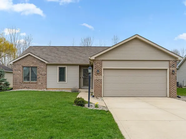 15833 Continental Dr, Huntertown, IN 46748