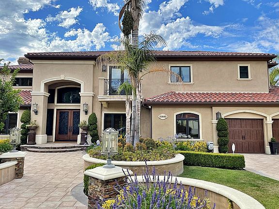 2nd image of 31885 Saddletree Dr