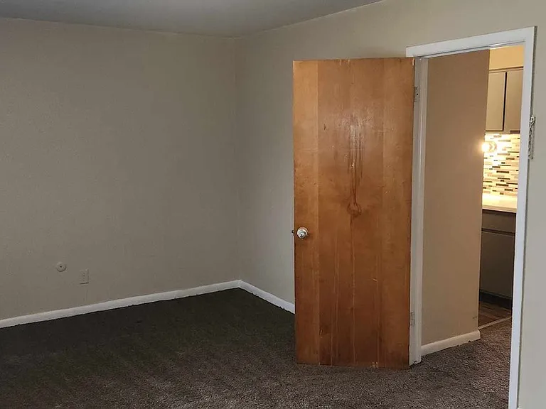 13910 Southfield Fwy #60 — Photo 5