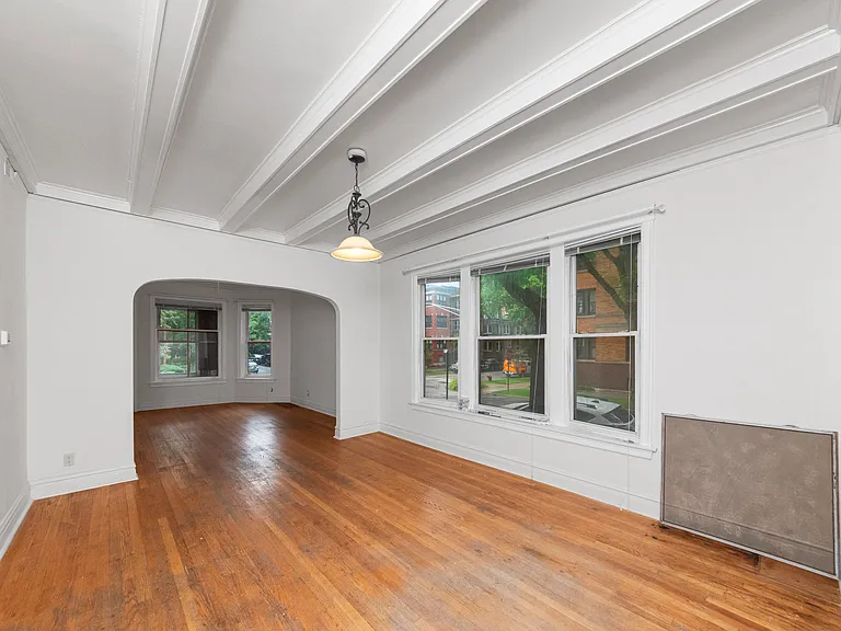 1353 W Catalpa Ave #1 — Photo 6