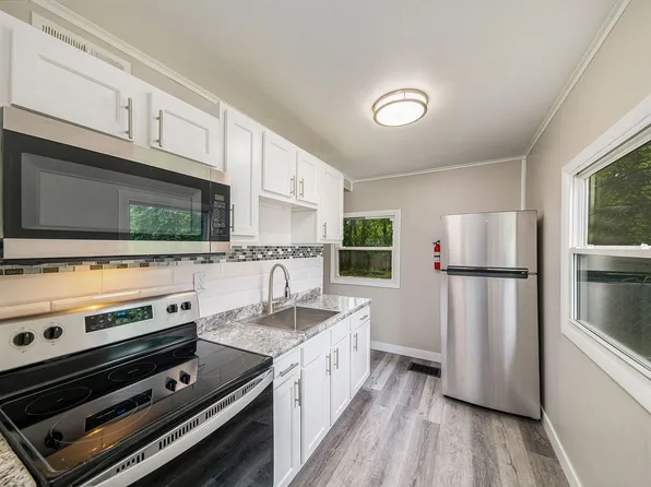 1451 W North St, Kalamazoo, MI 49006