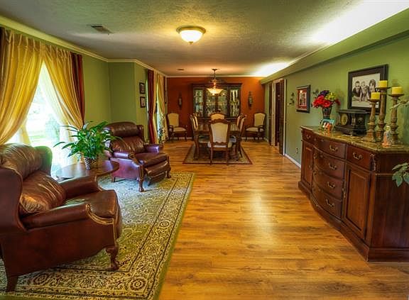 2nd image of 805 McCoy Dr
