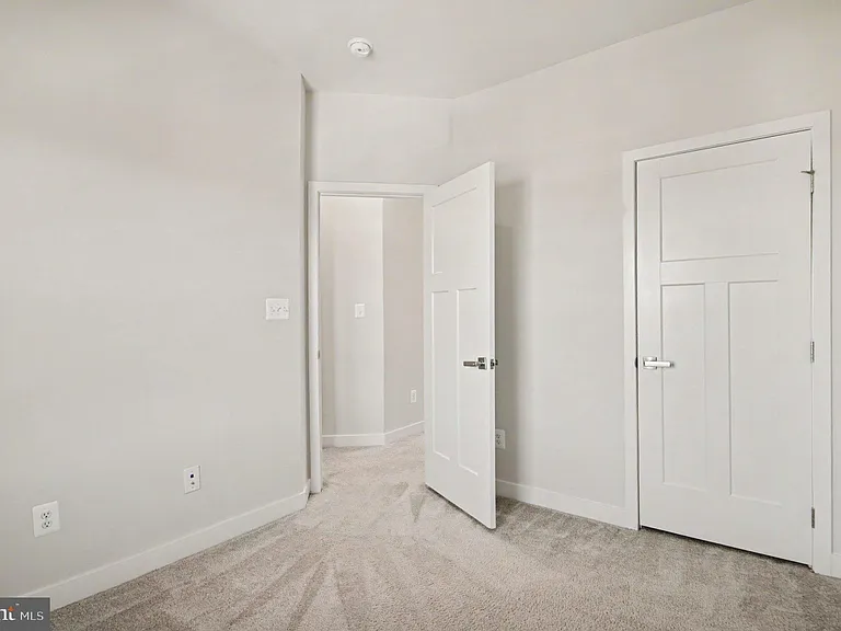 18143 Red Mulberry Rd — Photo 18