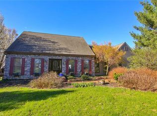 8568 Mohr Ln, Fogelsville, PA 18051