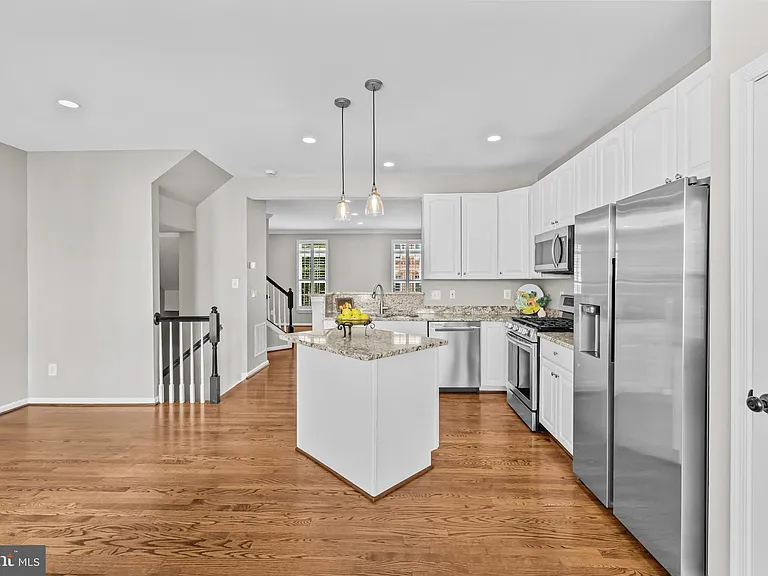 5011 Waple Ln — Photo 16