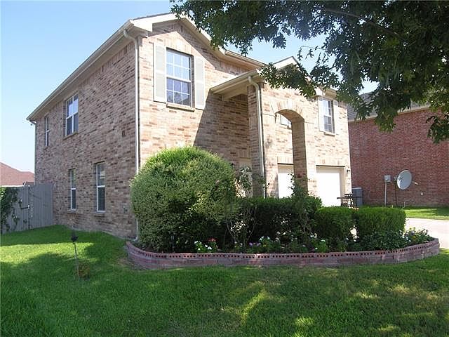 2nd image of 612 Cozumel St