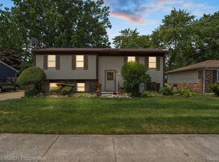 15904 Ridgebrook Path, Romulus, MI 48174