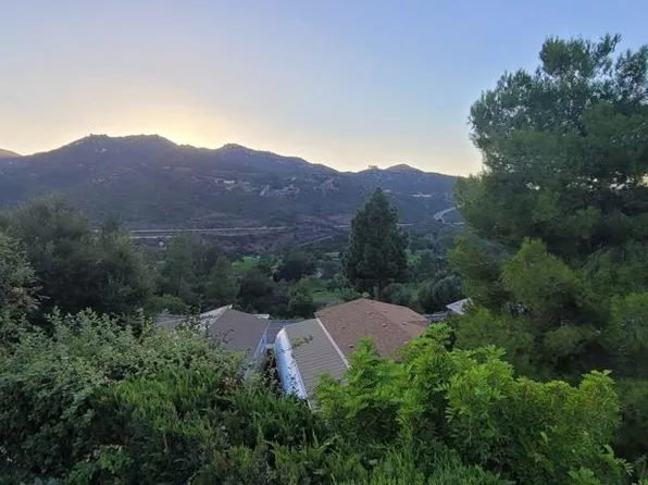 8975 Lawrence Welk Dr Space 150, Escondido, CA 92026
