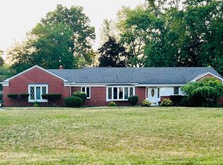 3496 Springdale Dr, Lambertville, MI 48144