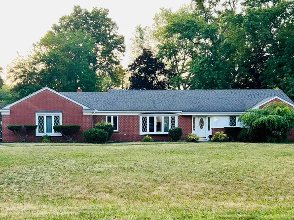 3496 Springdale Dr, Lambertville, MI 48144