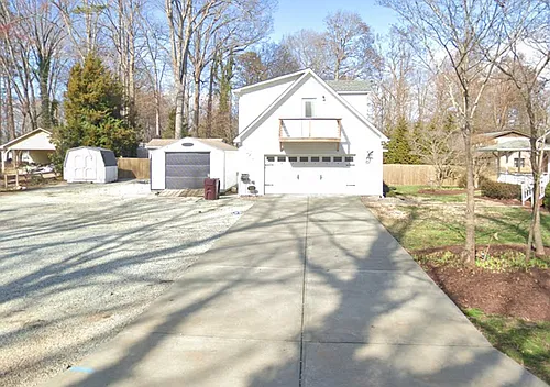 5819 Wilma St Photo 1