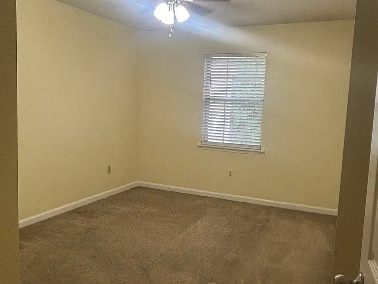 552 Teal Ln — Photo 18