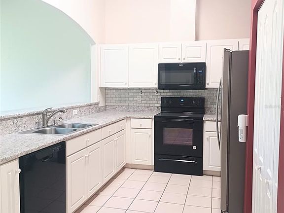 3rd image of 82 VERANDA WAY #91
