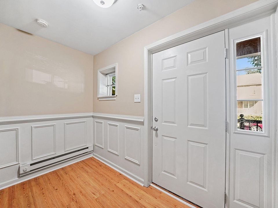 1st image of 332 Jefferson Ave #332