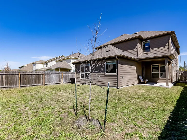 821 Falkland Trce — Photo 27
