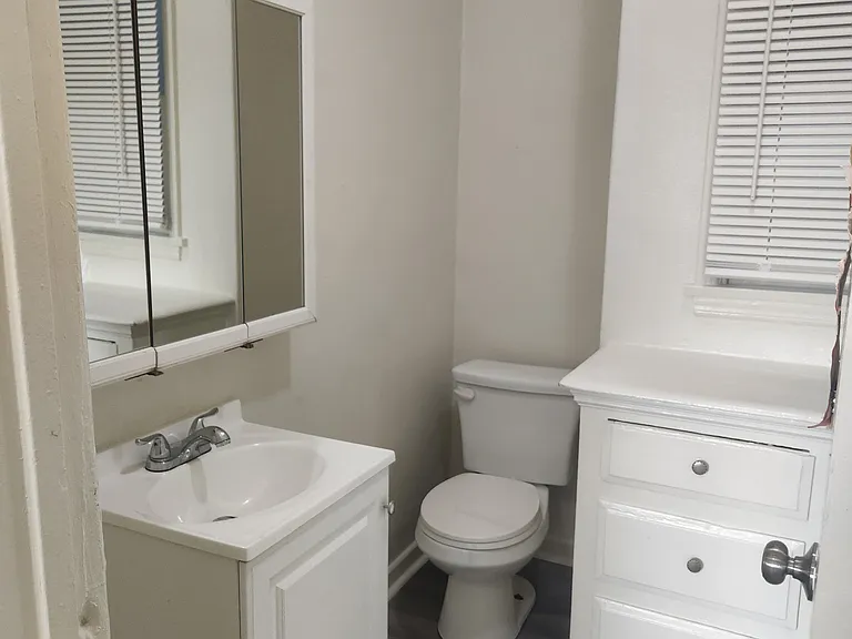 624 Magnolia Ave #5 — Photo 8