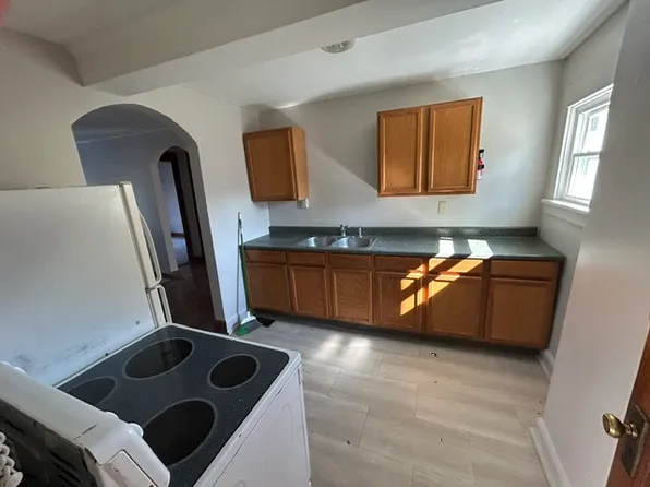 1013 Washington Ave #2, Girard, OH 44420