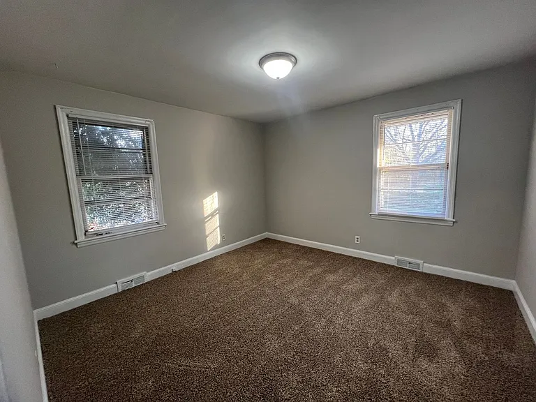 206 Connecticut Ave — Photo 15