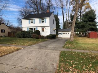 1052 W Riddle Ave, Ravenna, OH 44266