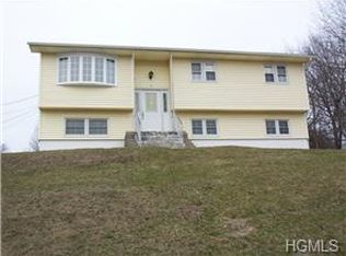 35 Dallas Dr, Monroe, NY 10950