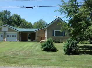 137 Railroad Ave, Dexter, ME 04930