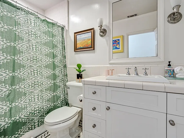 423 Pomona Ave — Photo 22