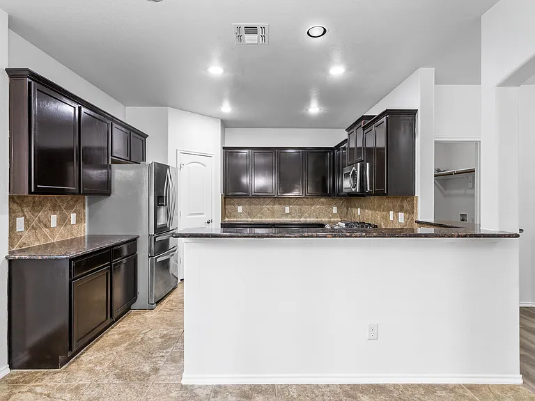 524 Mount Olive Ave — Photo 8