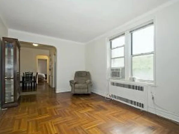 2195 East 22nd Street image 1 of 5